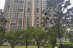 <b>还很是注沉衡宇的建建质量和周边配</b>